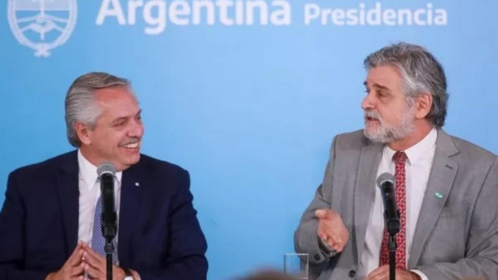 Alberto Fernández y Daniel Filumus durante el acto (Gentileza Presidencia).