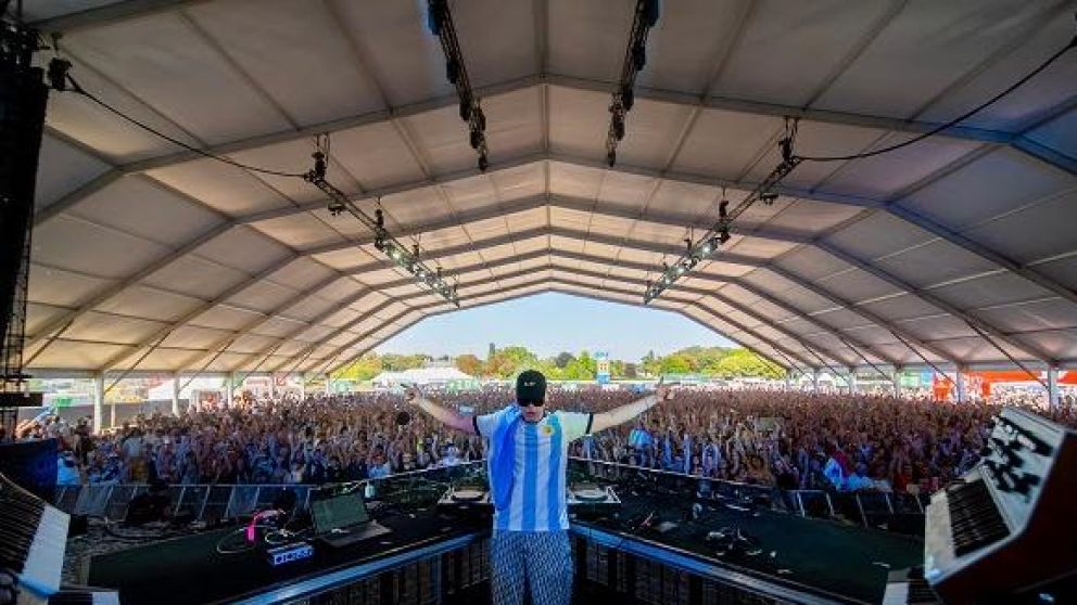 Bizarrap es el #1 por 50 días consecutivos por su "BZRP Music Sessions #52"