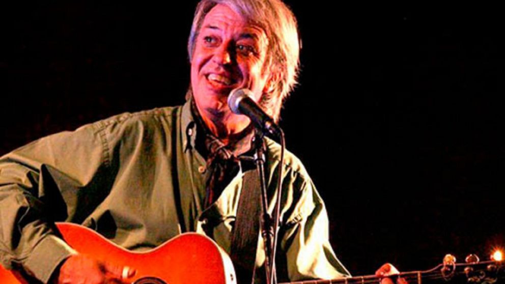 Donald: el cantante que no deja de luchar por su gran pasión.