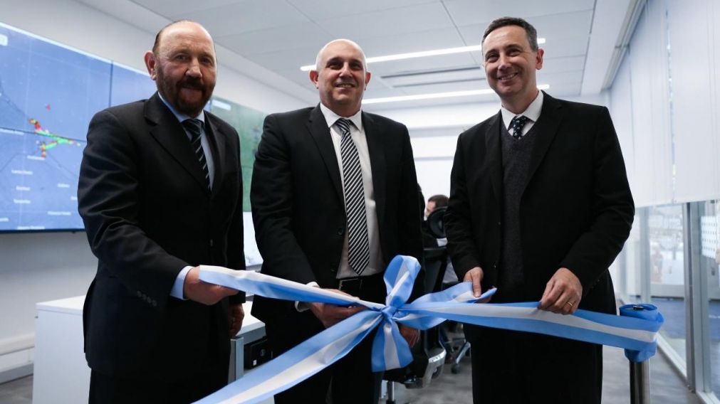 Gildo Insfrán, Alexis Guerrera y José Beni inauguraron el Sistema de Monitoreo y Gestión de la Vía Navegable Troncal.