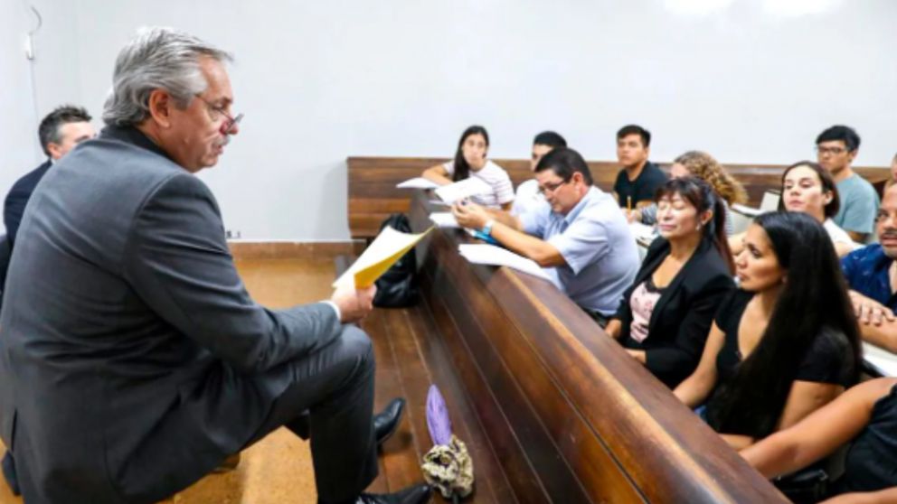 El presidente fue profesor de la carrera de Derecho de la UBA