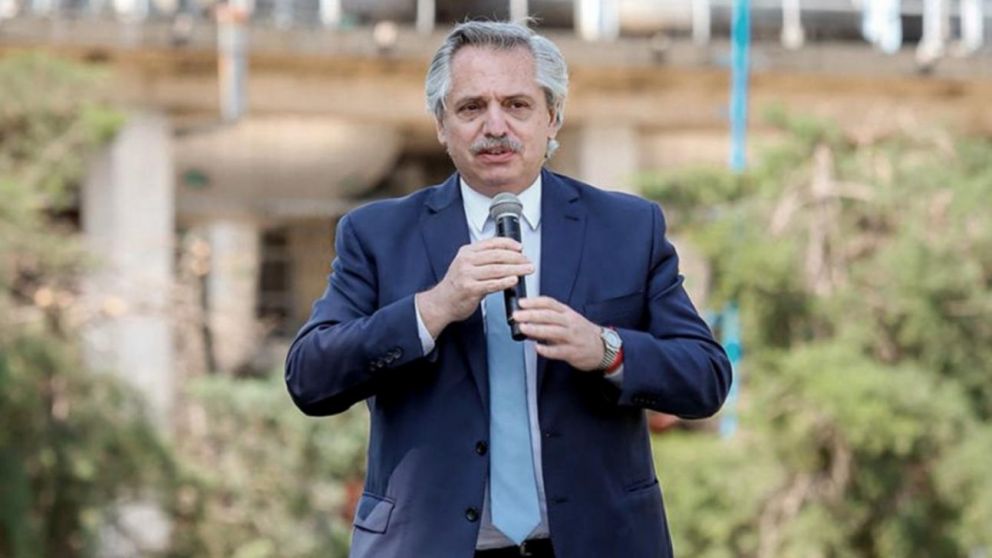 Alberto Fern�ndez estar� presente en la misa para repudiar el atentado contra Cristina Kirchner (T�lam).