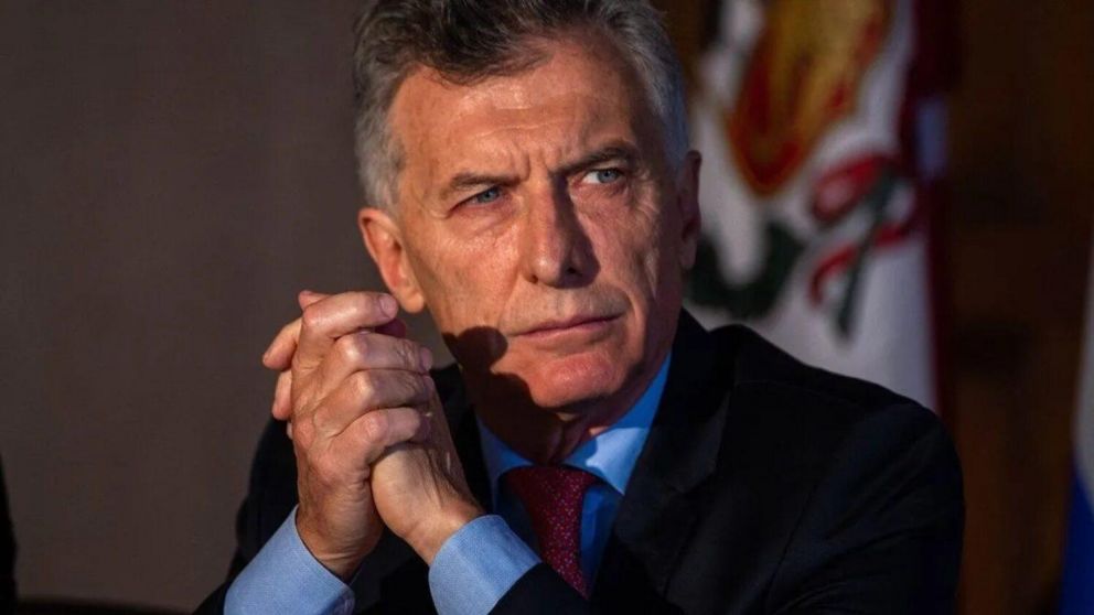 El ex presidente fue amenazado en las redes sociales.