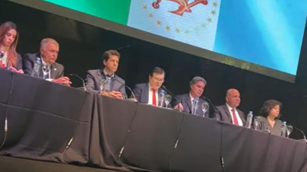 Repudio al intento de magnicidio de los 10 gobernadores.