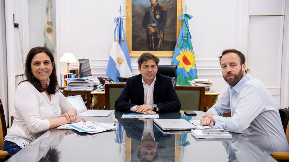 Axel Kicillof, junto a Matina Moretti y Pablo López (Foto: Gobierno PBA)
