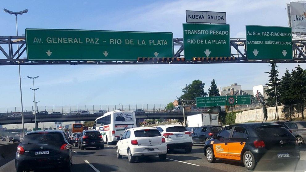 Tránsito complicado en los accesos a la ciudad de Buenos Aires (Imagen ilustrativa).