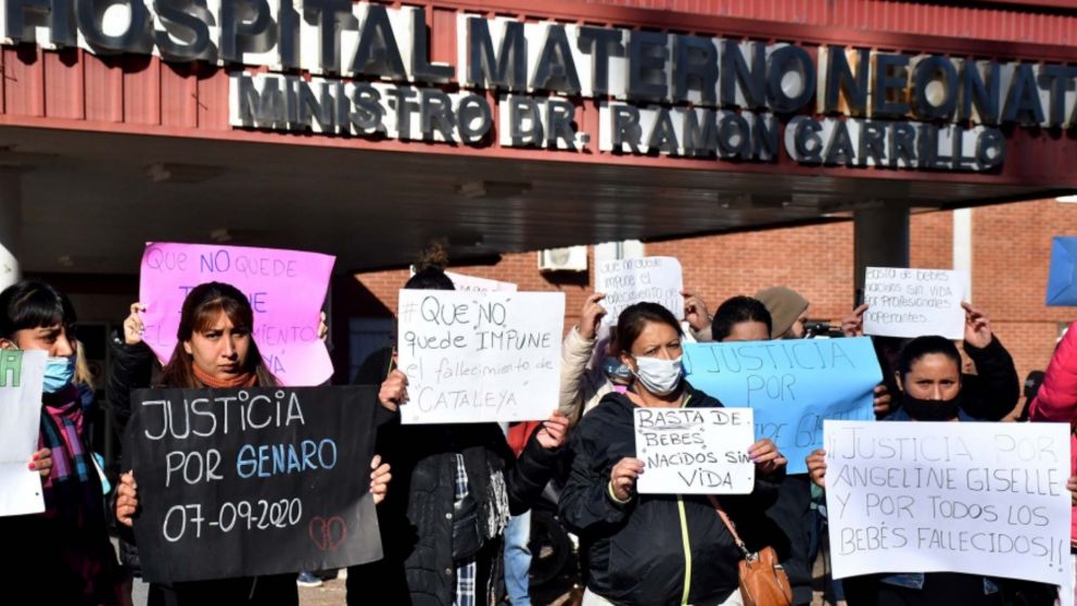 Sigue la investigación por las muertes de bebés en un hospital de Córdoba.