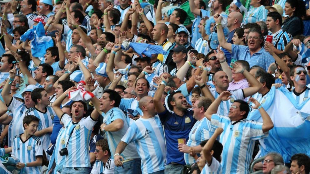 La hinchada argentina, contenta con la decisión (Archivo).