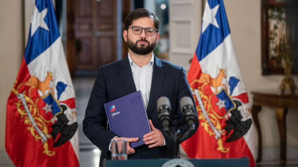 Gabriel Boric llam� a unir a Chile tras el rechazo a la nuevo a Nueva Constituci�n en el plebiscito.