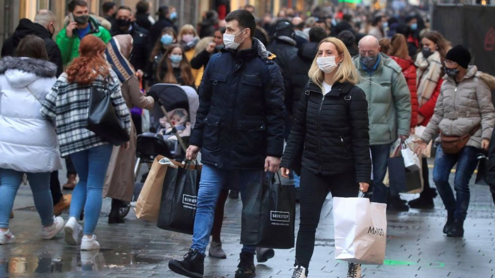 Covid en Argentina, parte semanal: 10.614 contagios de coronavirus en el pa�s, un 46% menos que el domingo pasado.