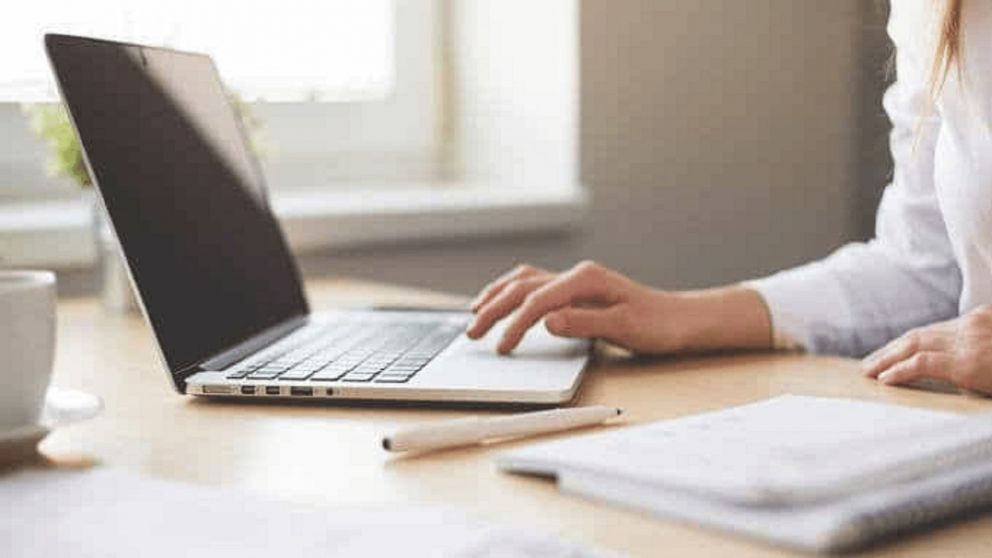 Estas 4 plataformas ofrecen trabajo como transcriptor de audio de manera remota.