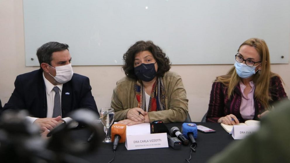 La bacteria legionella causó el brote de neumonía en Tucumán, confirmó la ministra Vizzotti.