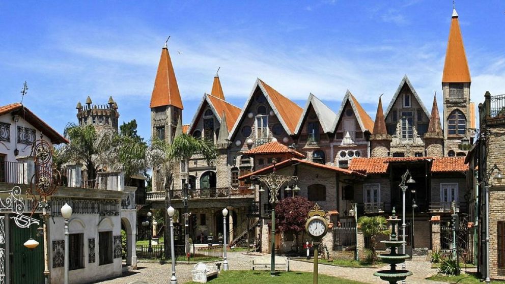 Campanópolis: una aldea medieval escondida en medio de la ciudad.