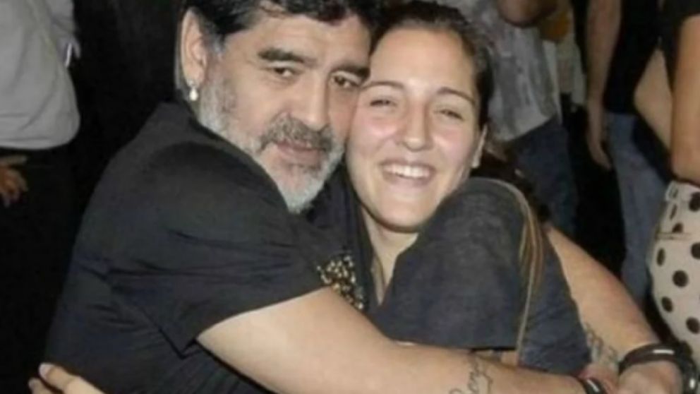 El mensaje de la hija del Diez se sumó a una larga lista de figuras públicas que expresaron su repudio a través de las redes sociales.