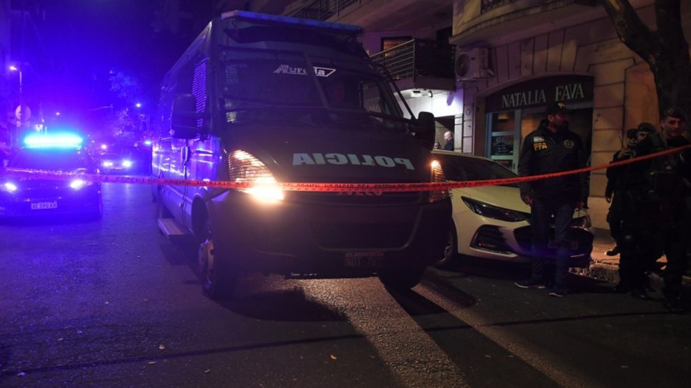 El hombre que atac� a la vicepresidenta fue trasladado en horas de la madrugada (Imagen T�lam).