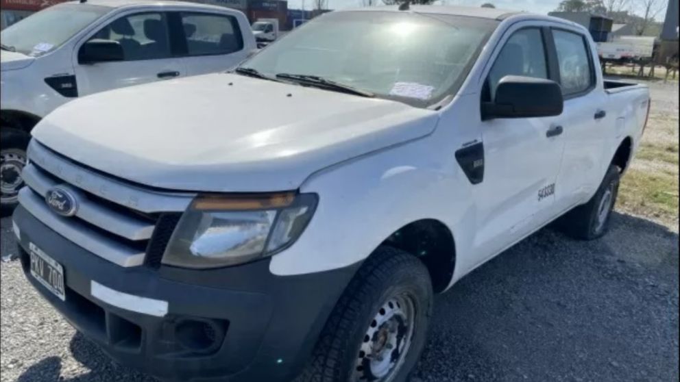 Habrá camionetas 4x4, vehículos, herramientas y maquinaria en muy buen estado.