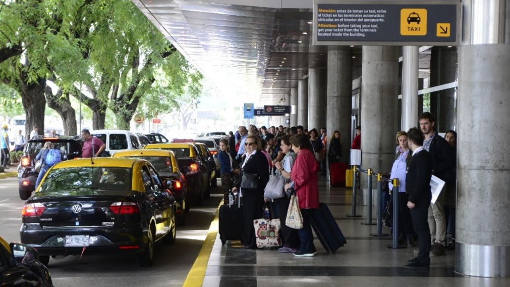 Este martes se realizará una audiencia pública para definir un nuevo aumento en la tarifa de taxis (Crónica/Jonatan Moreno/Archivo).