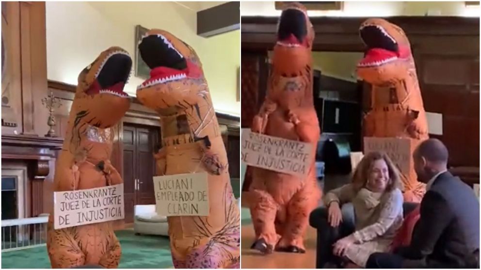 Dinosaurios se “filtraron” en la UBA para criticar al fiscal Luciani y a un juez de la Corte Suprema.