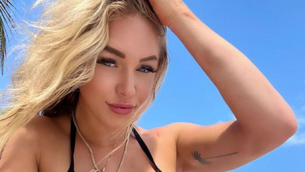 La estrella de contenidos para adultos, Courtney Clenney, apuñaló a su pareja y quedó grabada.