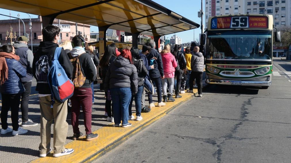 La medida de fuerza lleva un par de semanas y afecta a más de 100 líneas de colectivos que circulan por el AMBA (Crónica/Nahuel Ventura/Archivo).