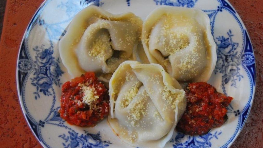 Sorrentinos de tapa de empanadas: fácil, rico y barato.