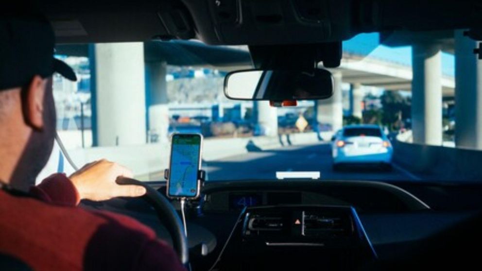 Pidieron un auto y terminaron viviendo una pesadilla.