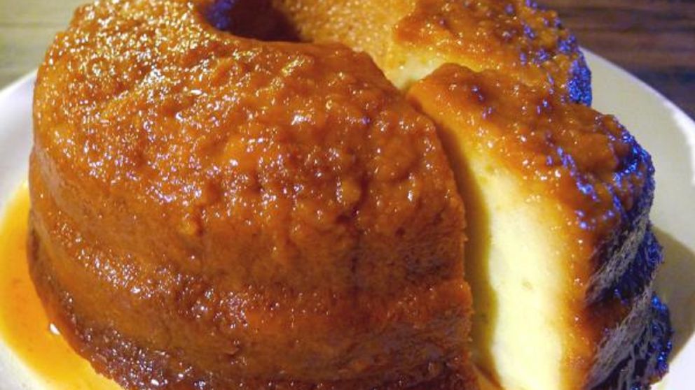 El budín de pan es originario de la cocina inglesa.