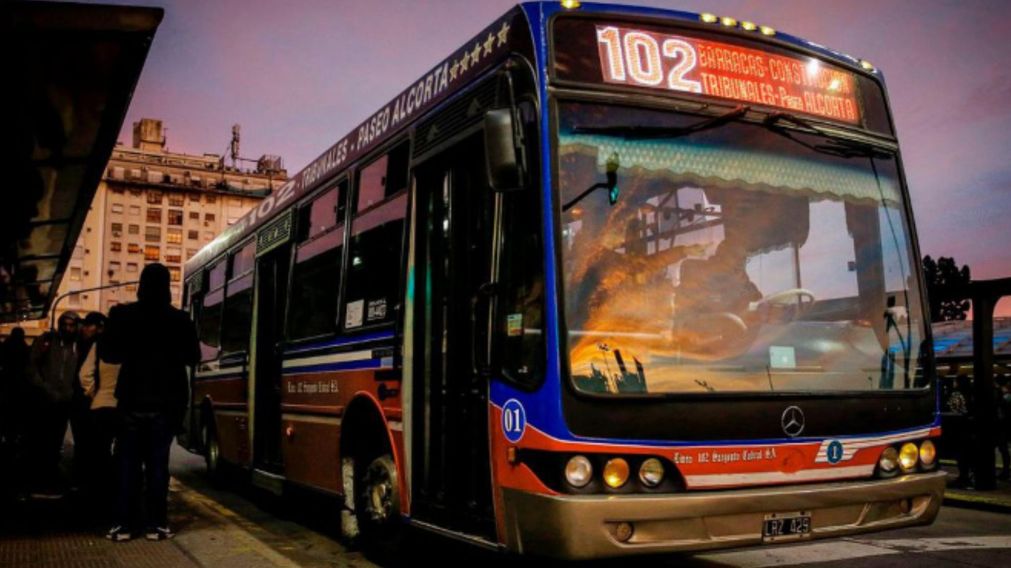 Qué líneas de colectivos no prestan servicio en el AMBA (EFE).