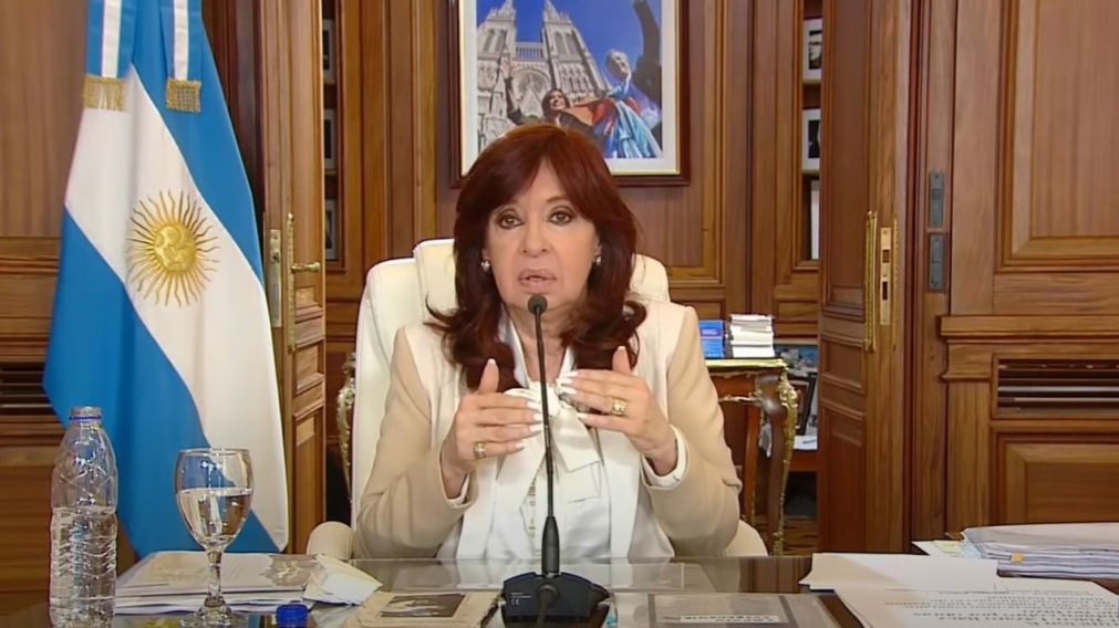 La vicepresidenta Cristina Kirchner respondió a las acusaciones de los fiscales Diego Luciani y Sergio Mola.