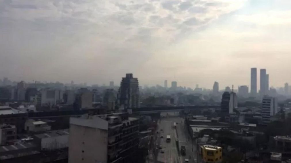 El humo de los incendios en el Delta del Paran� lleg� a Capital Federal y al Conurbano (T�lam).
