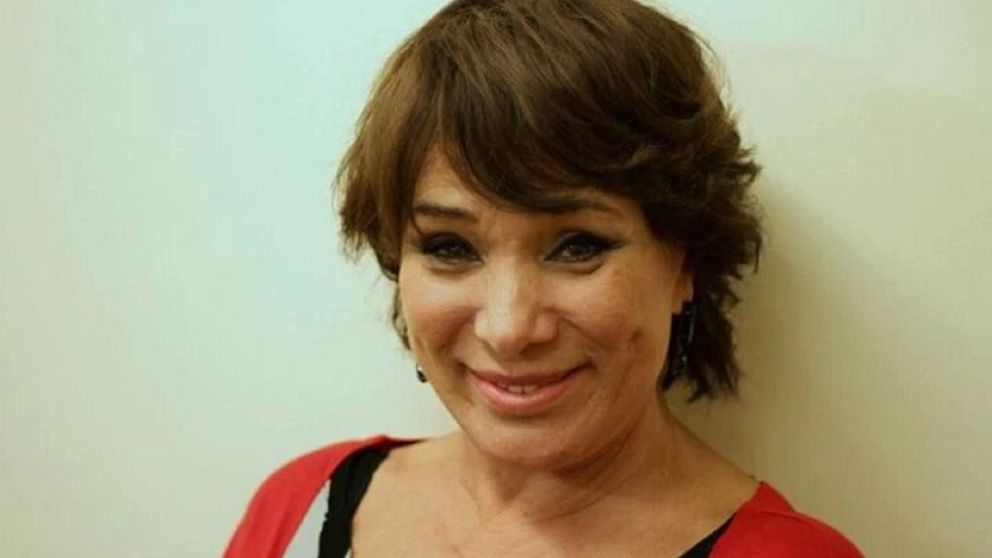 Betty Ana Blum Flores nació en Sáenz Peña, Chaco.