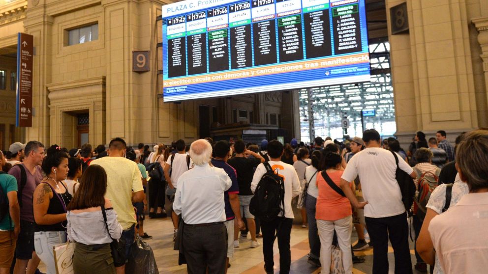 No hay servicios en los ramales La Plata, Ezeiza y Alejandro Korn del Tren Roca (Nahuel Ventura / Crónica / Archivo).