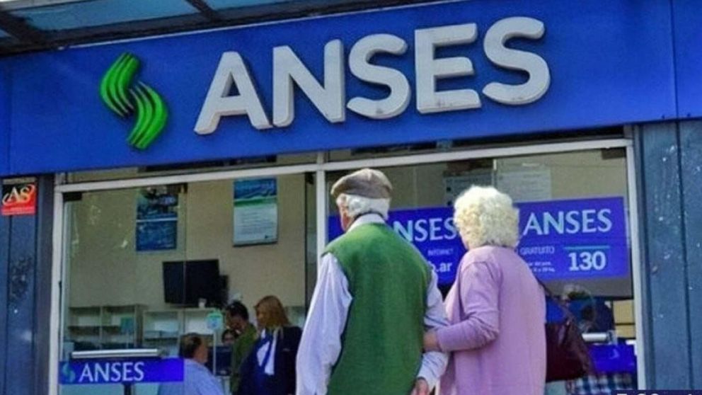 A partir de setiembre la jubilación mínima pasará de $37.525 a $50.353.