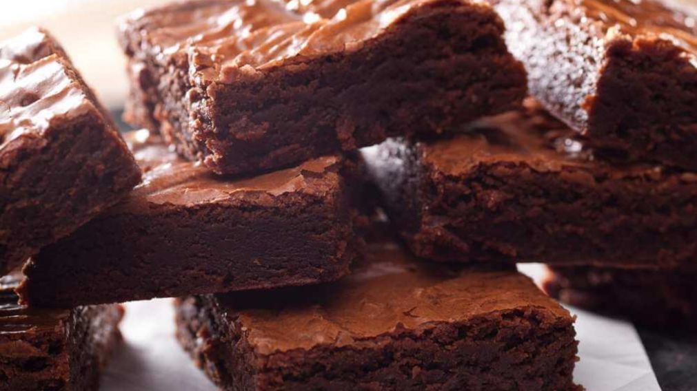 Una docente llev� "brownies locos" a la escuela y su colega termin� intoxicada creyendo que era bizcochuelo