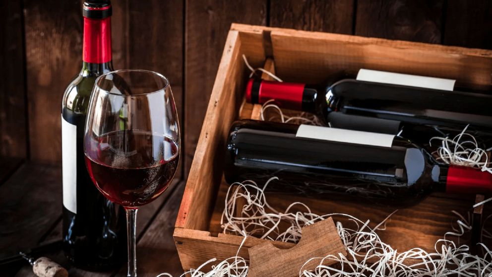Transformá tu vino barato en uno de primera clase con estos trucos.
