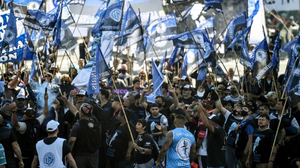La CGT, la CTA y distintas organizaciones sociales marchar�n este mi�rcoles desde el Obelisco y otros puntos del centro porte�o al Congreso (T�lam/Archivo).