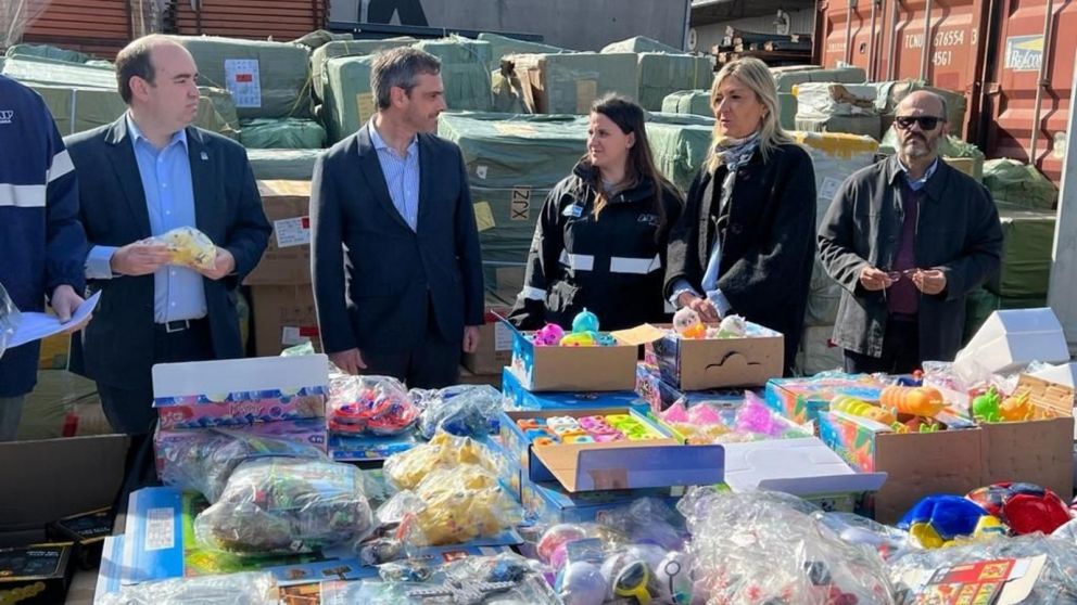 La Aduana evitó una maniobra de ingreso ilegal de mercaderia por aproximadamente $ 1.000 millones de pesos.