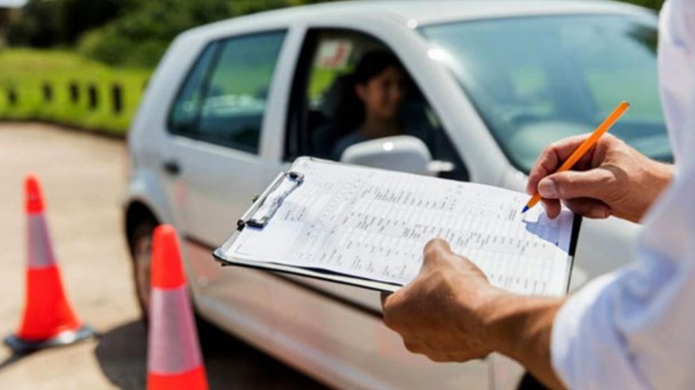 A partir de este mi�rcoles, el examen para sacar la�licencia de conducir�ser� en la calle y con tr�nsito real.