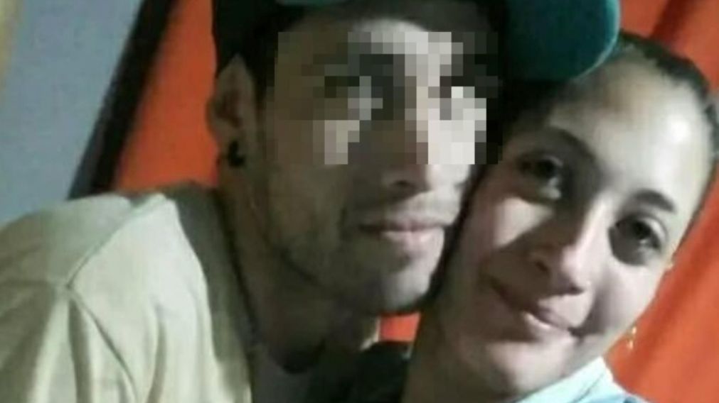 María Eugenia Montenegro, de 22 años, junto al sospechoso del femicidio.