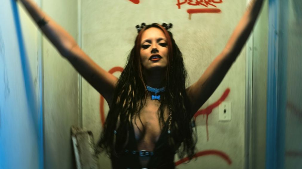 Oriana lanzó su nuevo y eufórico single "Perro"