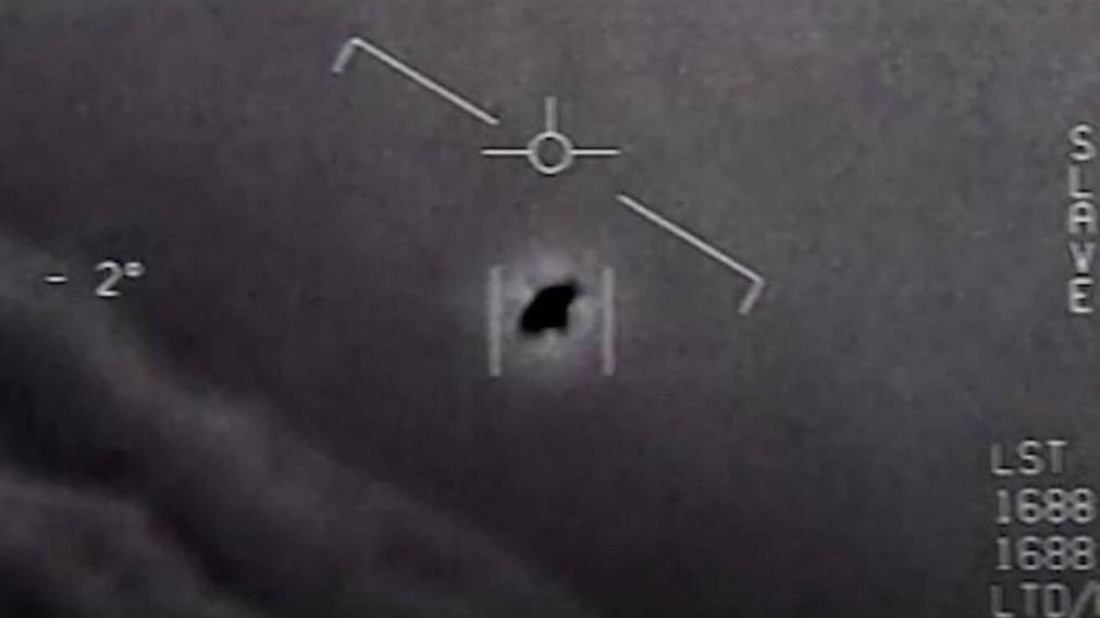 Un presunto ovni captado por las cámaras de un avión (Imagen ilustrativa).