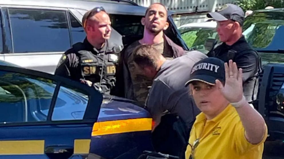 Hadi Matar, de 24 años, quedó detenido tras el ataque al escritor Salman Rushdie (Gentileza Charles Fox).