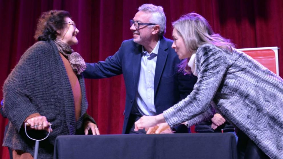 Julio Zamora acompañó a 110 familias de Tigre que firmaron sus escrituras.