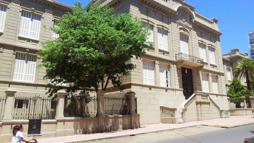 Alumna recibi� una golpiza en la escuela por "linda, chetita y tener el pelo limpio" (Imagen ilustrativa).
