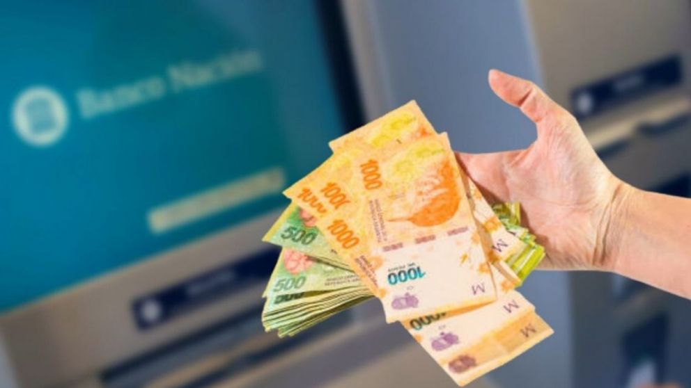 La suba impactará de manera inmediata en los depósitos a plazo fijo en pesos, como una forma de evitar que la suba de precios afecte a los ahorristas.