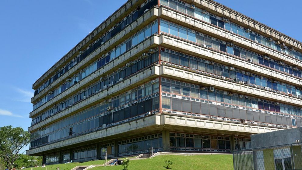 Universidad de Buenos Aires (UBA).