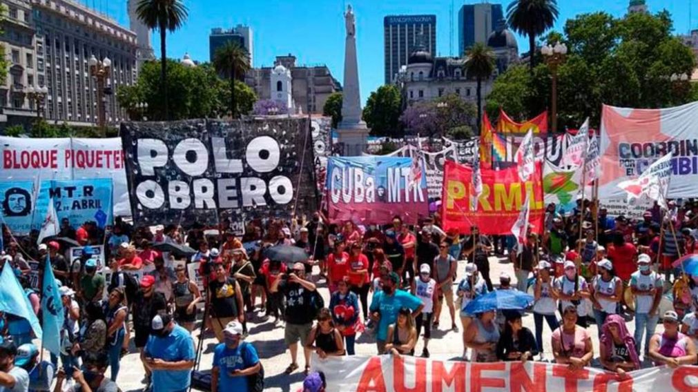 Los dirigentes de la Unidad Piquetera confirmaron el acampe en Plaza de Mayo.