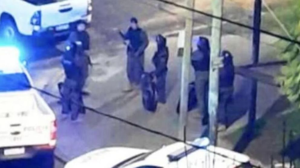 Una bala hallada en la moto robada sería la única prueba para dar con el tirador.