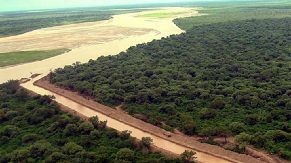 Recomiendan no consumir agua ni ba�arse en el R�o Pilcomayo tras un derrame minero (Imagen ilustrativa).