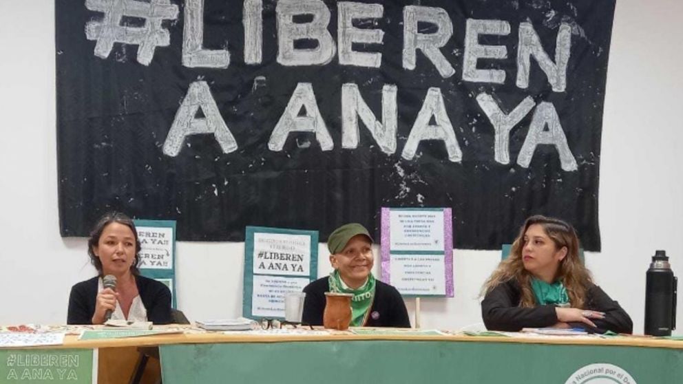 Organizaciones sociales, feministas y derechos humanos pedían la absolución de Ana Clara (Gentileza Agencia Foco).